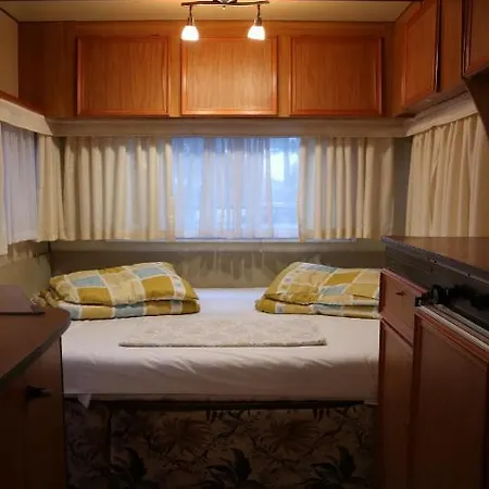 Olaszelmeny Beach Caravans Kemp