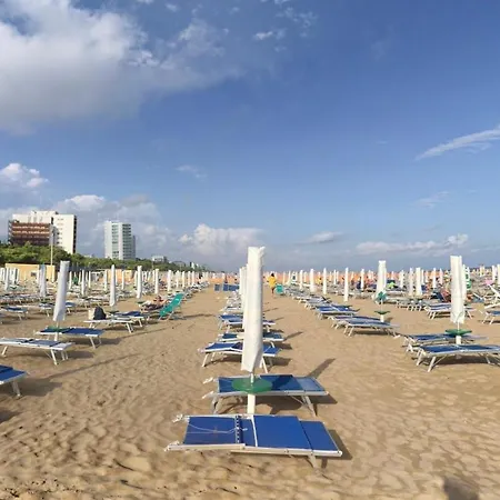 Olaszelmeny Beach Caravans * Lignano Sabbiadoro