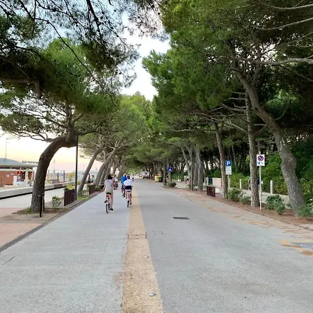 Olaszelmeny Beach Caravans Kemp